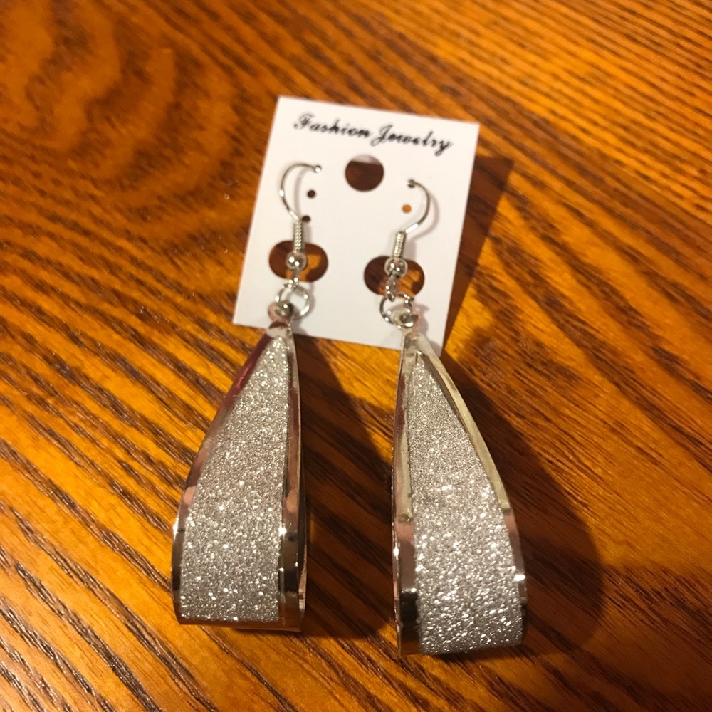 ❌SOLD❌ Silver Pave Earrings